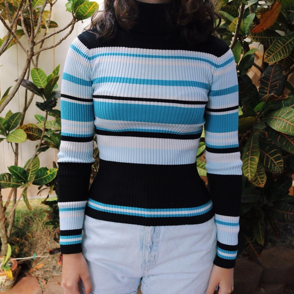 Vintage Y2K Striped Turtleneck - Picture 9 of 16